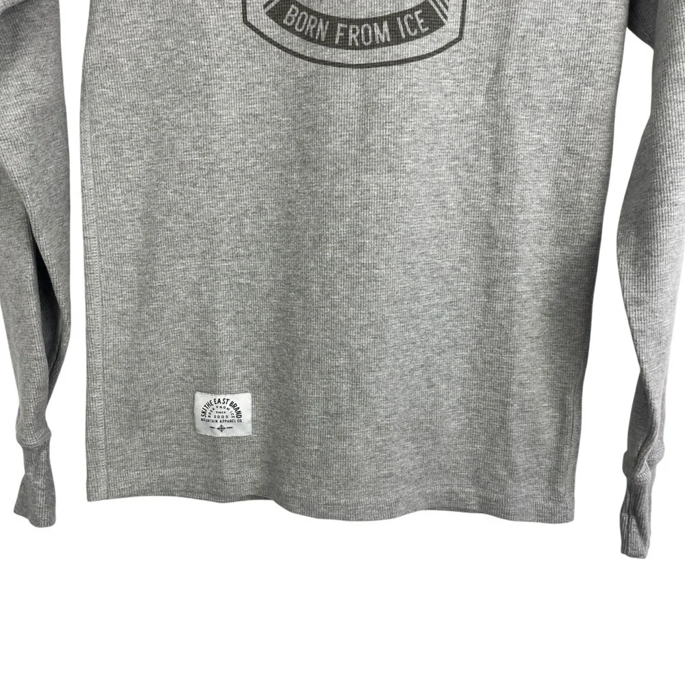 SKI THE EAST Men's Gray Thermal Long Sleeve T-Shirt Size XS Winter Ski Logo
